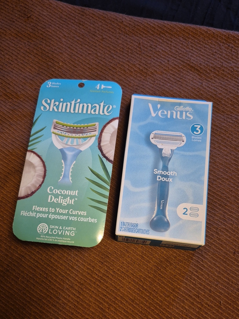 Coconut Delight Razors & Gillette Venus Razor